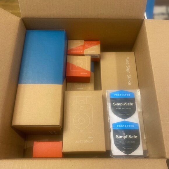 SimpliSafe Gen 3 Security System - Picture 3 of 10